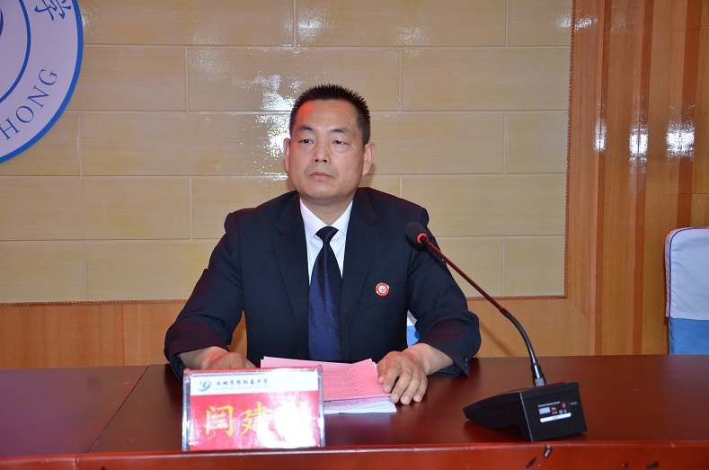 1650502905661300.jpg 党总支副书记、副校长闫建科主持开幕式.JPG