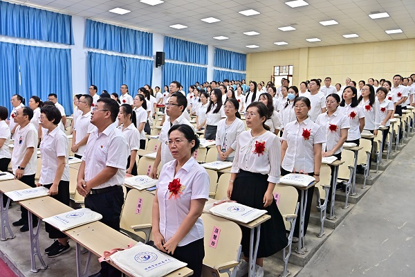 1726019813674439.jpg 奏唱国歌.JPG